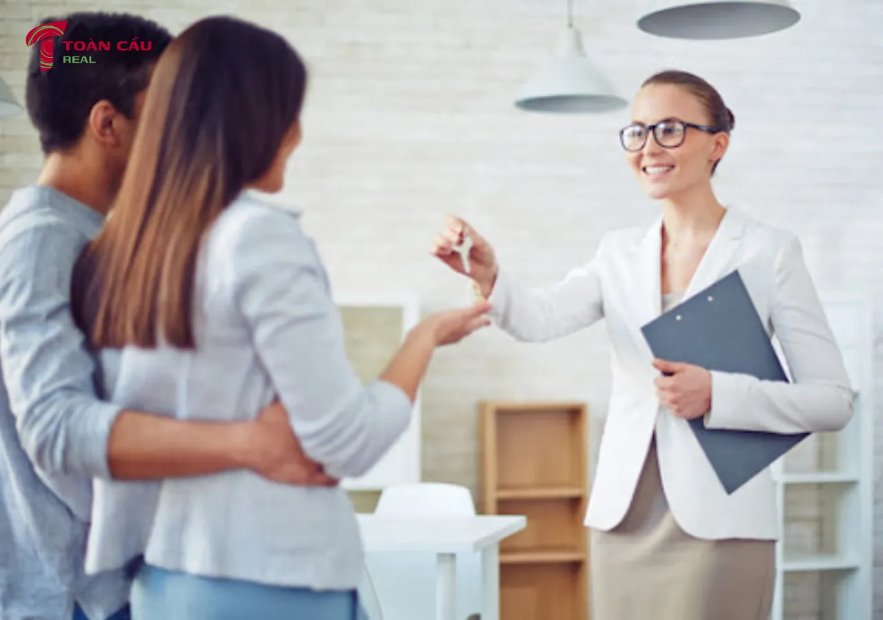 Vai trò của môi giới và sàn giao dịch chuyên nghiệp