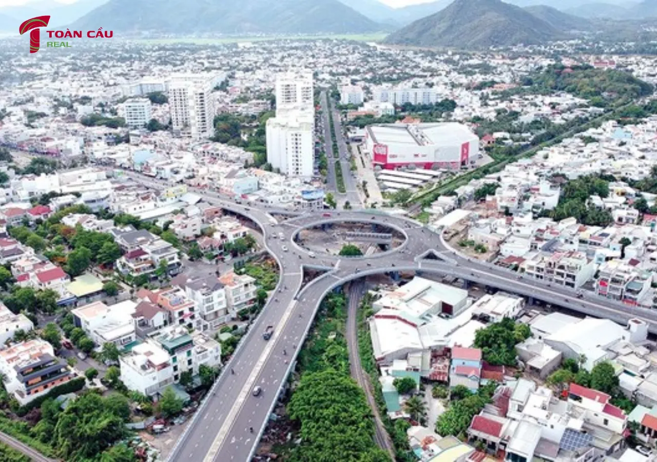 Đánh giá vị trí dự án Kết nối giao thông và hạ tầng xung quanh